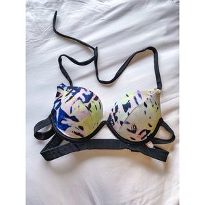 Abstract printed Victoria’s Secret swimsuit top